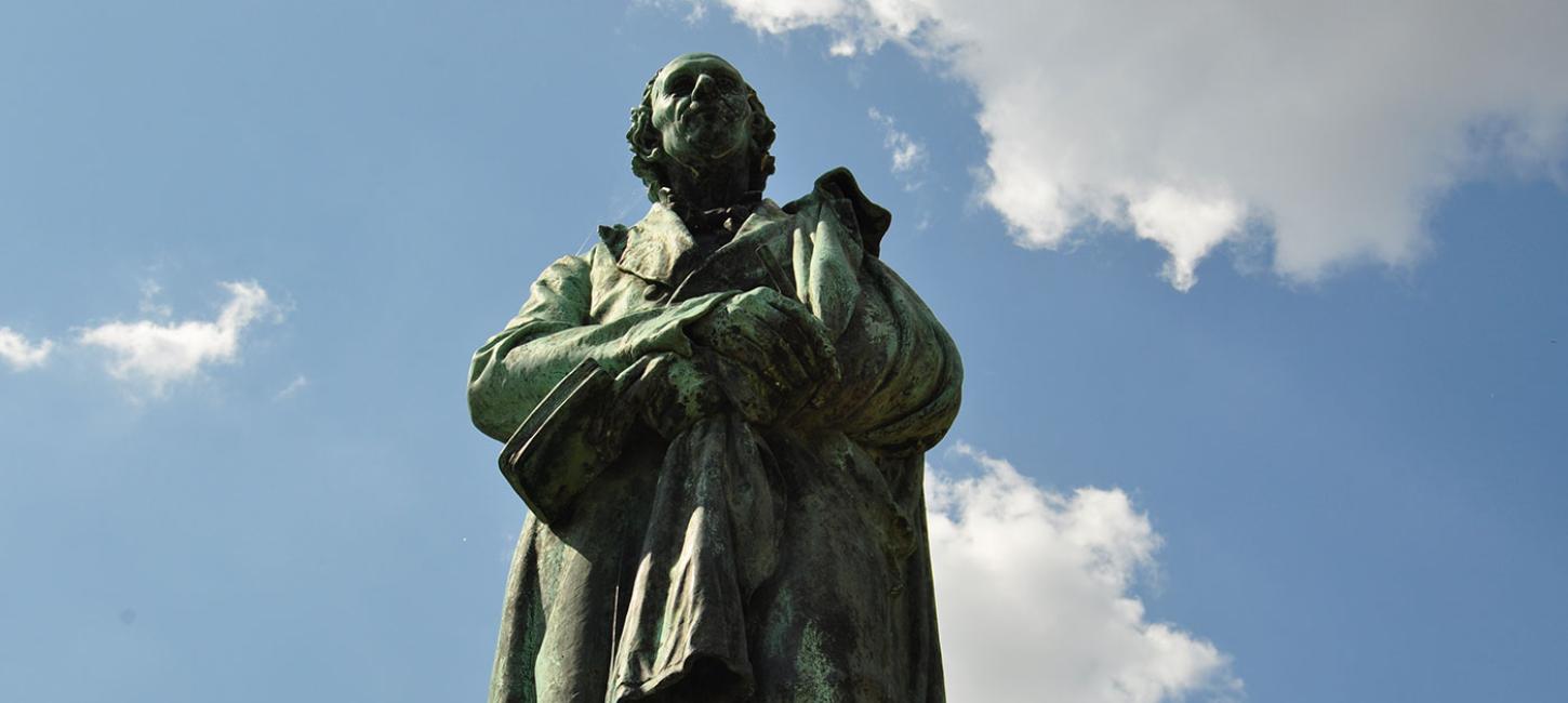 H.C. Andersen statue i Eventyrhaven