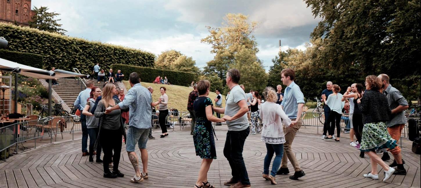 Sommerdans i Eventyrhaven