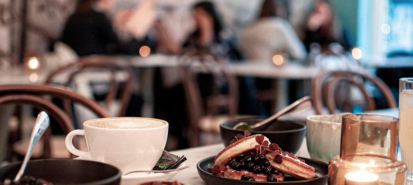 Brunch på café