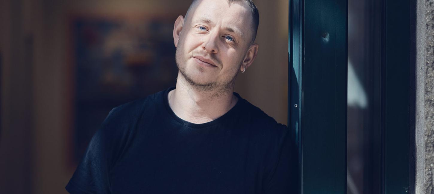 Jonathan Kvium i døren til Albert Contemporary
