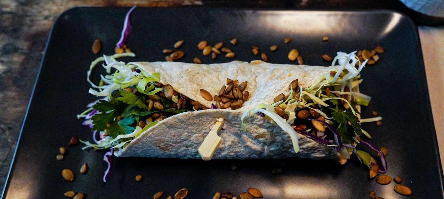 vegansk wrap på Café Kosmos