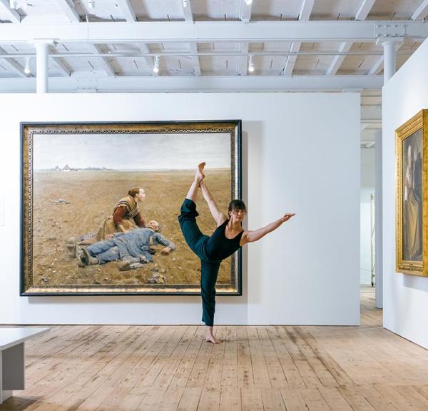Danser i udstilling Brandts