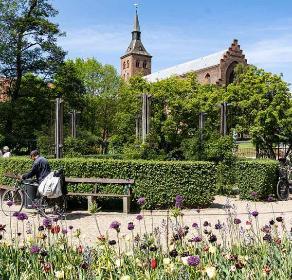 Domkirken set fra Eventyrhaven
