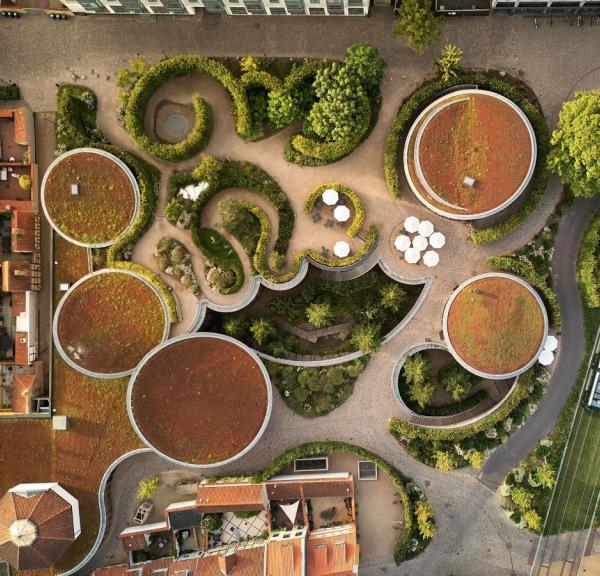 HCA hus lodret over drone