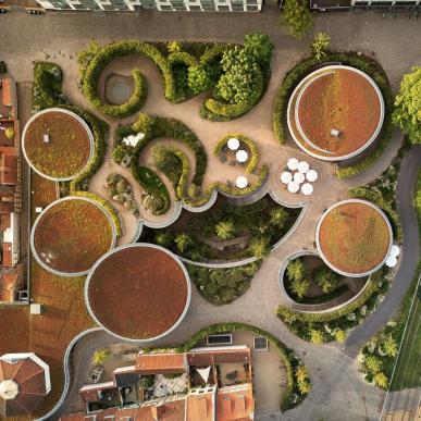 HCA hus lodret over drone