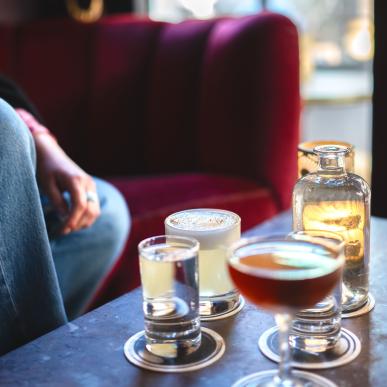 Cocktails på Bar Visit