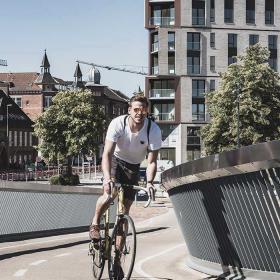Two cyclists on the City Bridge