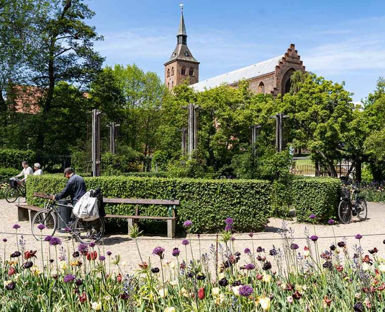 Domkirken set fra Eventyrhaven